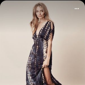 Love stitch tie dye maxi dress - size medium